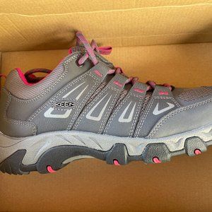KEEN Women's Oakridge Hikers - Size 10